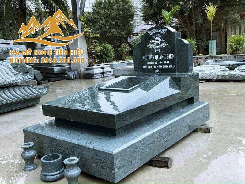 Mộ Đá Nguyên Khối: Báo Giá Chi Tiết & 5 Ưu Điểm Vượt Trội